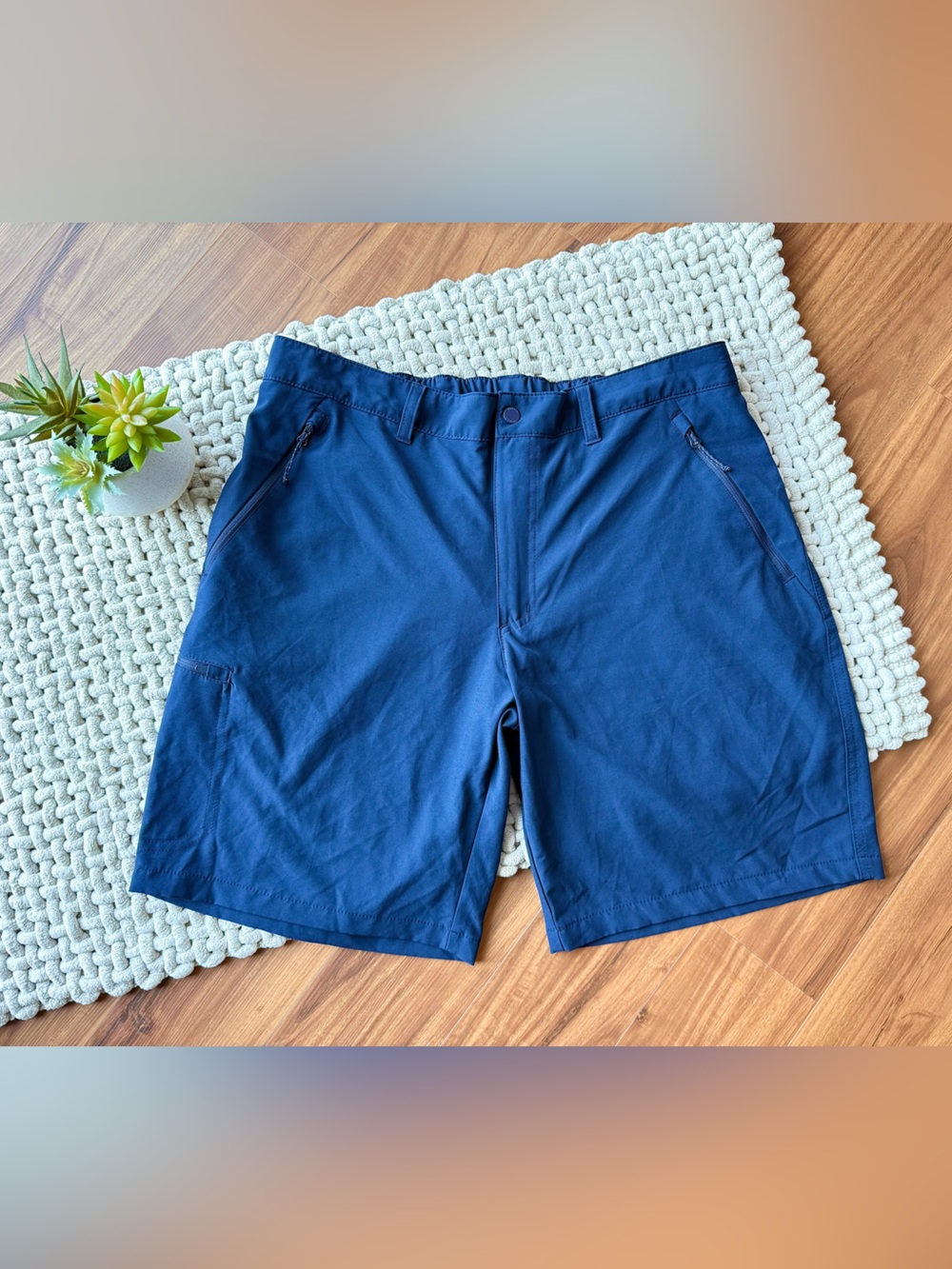 Columbia | Men’s Omni-Shield Fir Ridge 9” Shorts in Navy | 38W